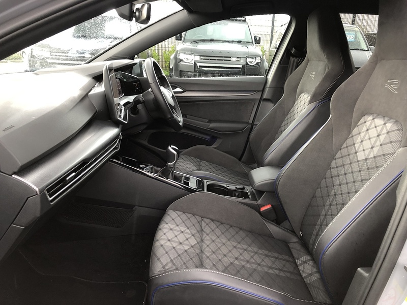 Volkswagen Golf TSI R-Line - U1820