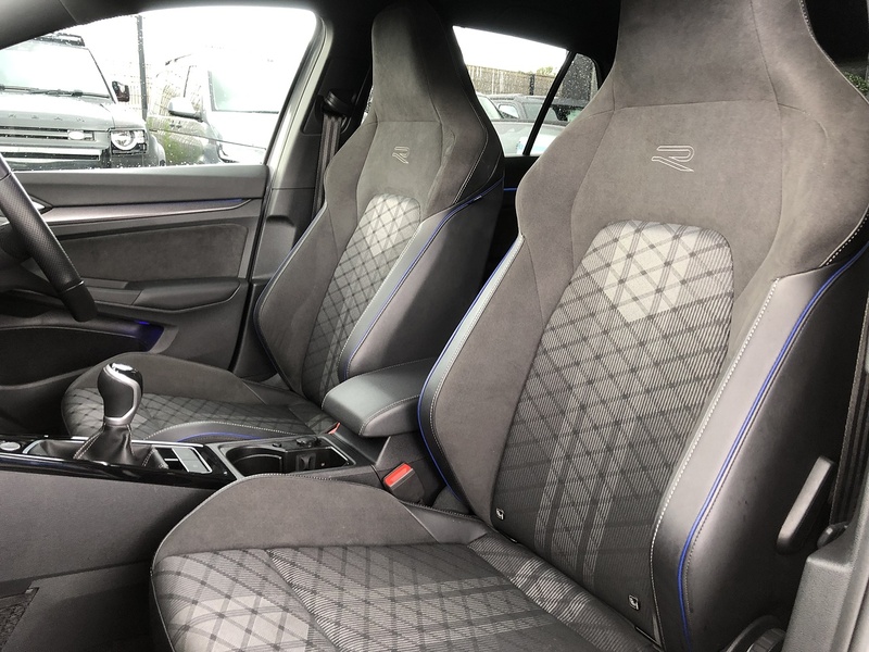 Volkswagen Golf TSI R-Line - U1820