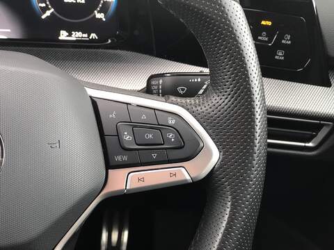 Volkswagen Golf TSI R-Line - U1820