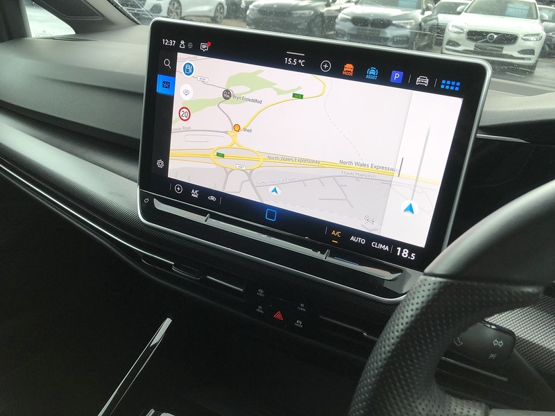 Volkswagen Golf TSI R-Line - U1820