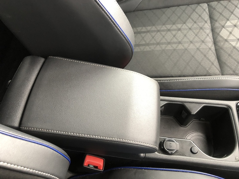 Volkswagen Golf TSI R-Line - U1820