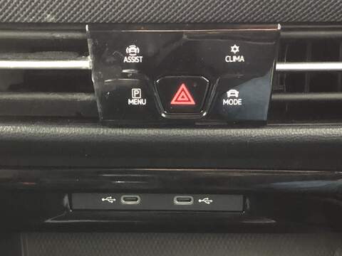 Volkswagen Golf TSI R-Line - U1820