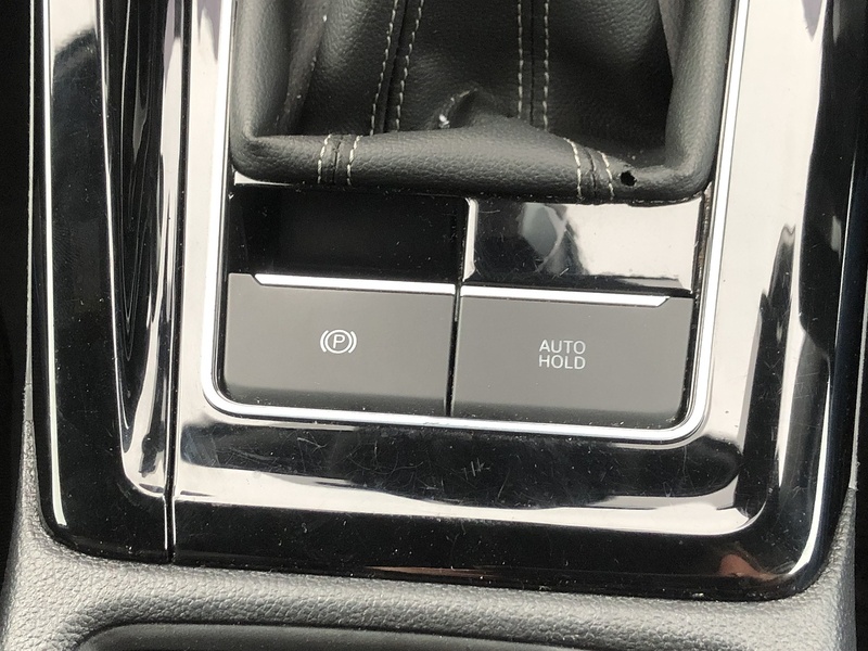 Volkswagen Golf TSI R-Line - U1820