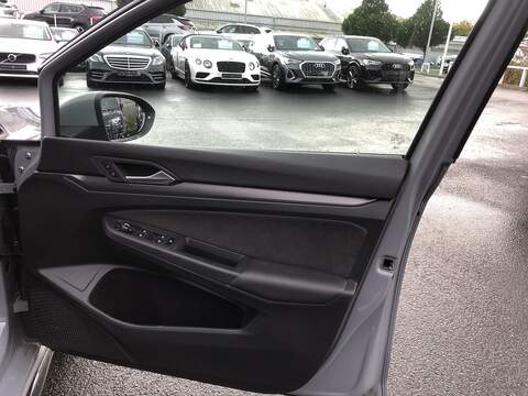 Volkswagen Golf TSI R-Line - U1820