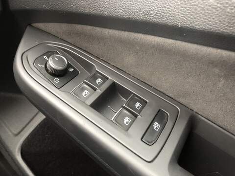 Volkswagen Golf TSI R-Line - U1820