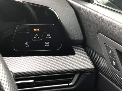 Volkswagen Golf TSI R-Line - U1820