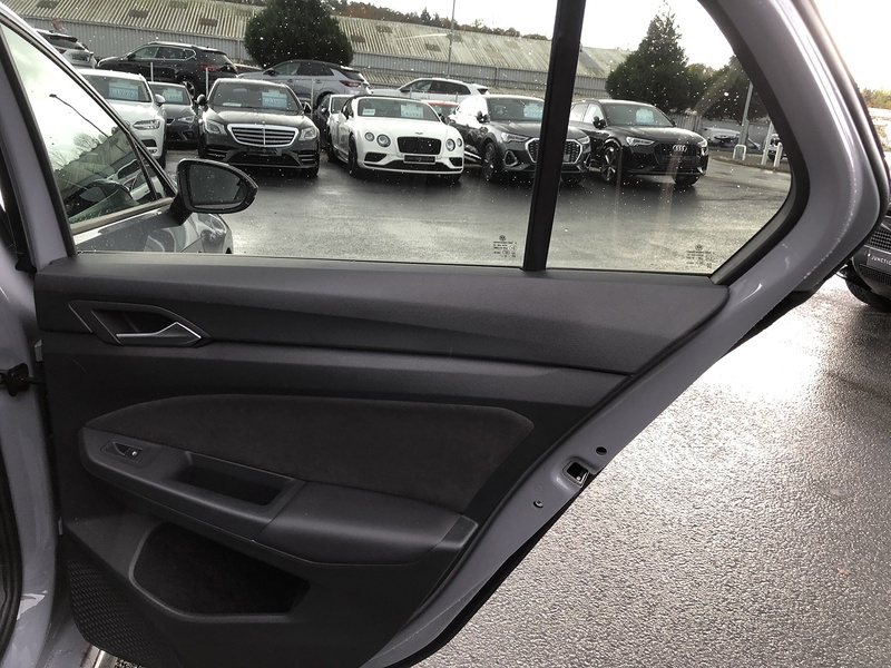 Volkswagen Golf TSI R-Line - U1820