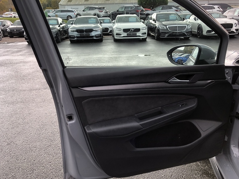 Volkswagen Golf TSI R-Line - U1820