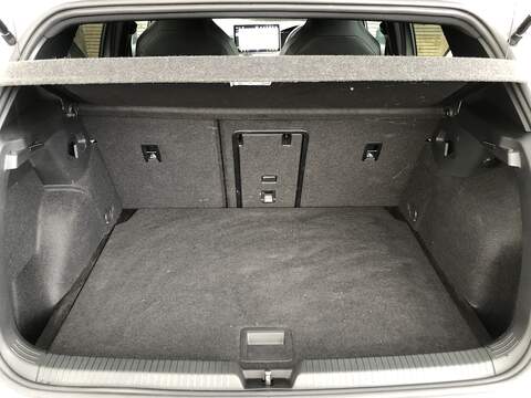 Volkswagen Golf TSI R-Line - U1820