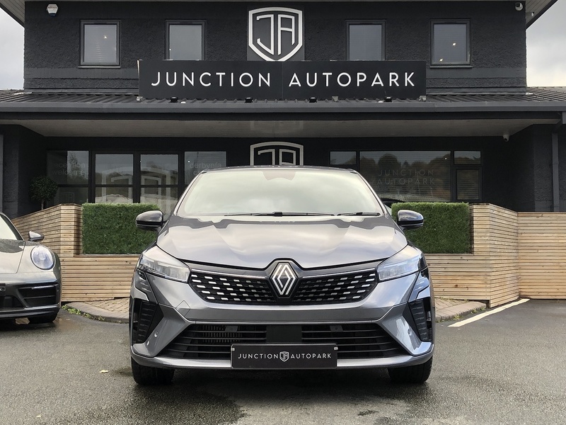 Renault Clio TCe techno - U1830