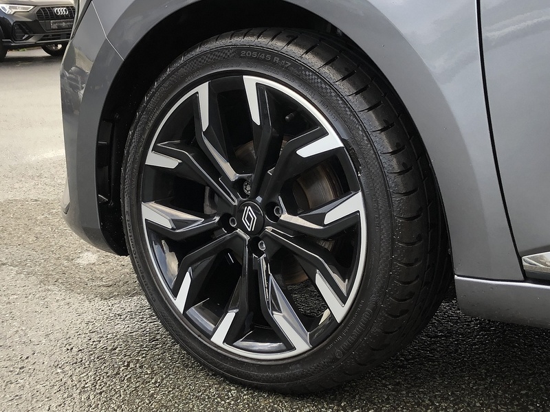 Renault Clio TCe techno - U1830