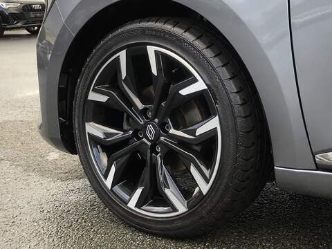 Renault Clio TCe techno - U1830