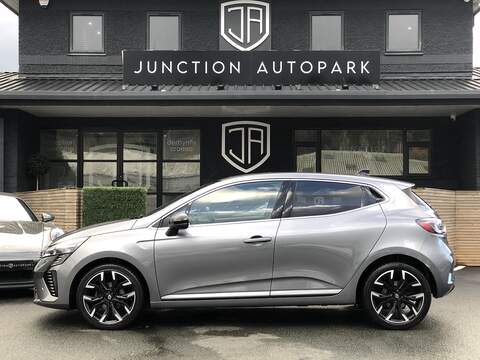 Renault Clio TCe techno - U1830