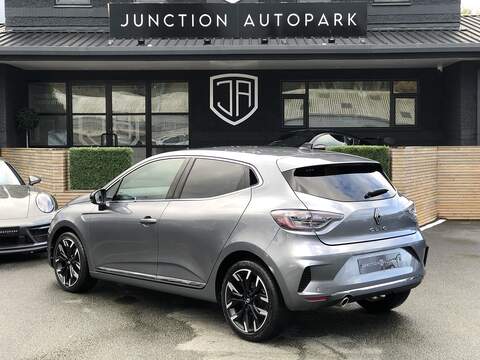 Renault Clio TCe techno - U1830