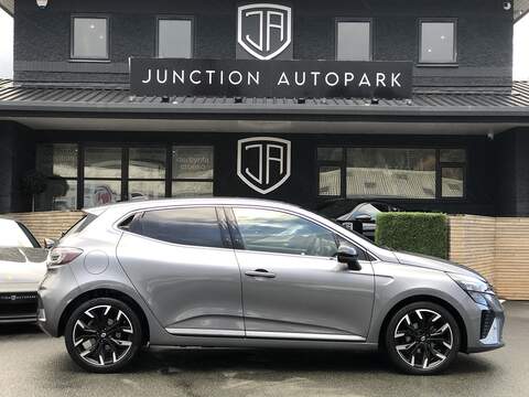 Renault Clio TCe techno - U1830