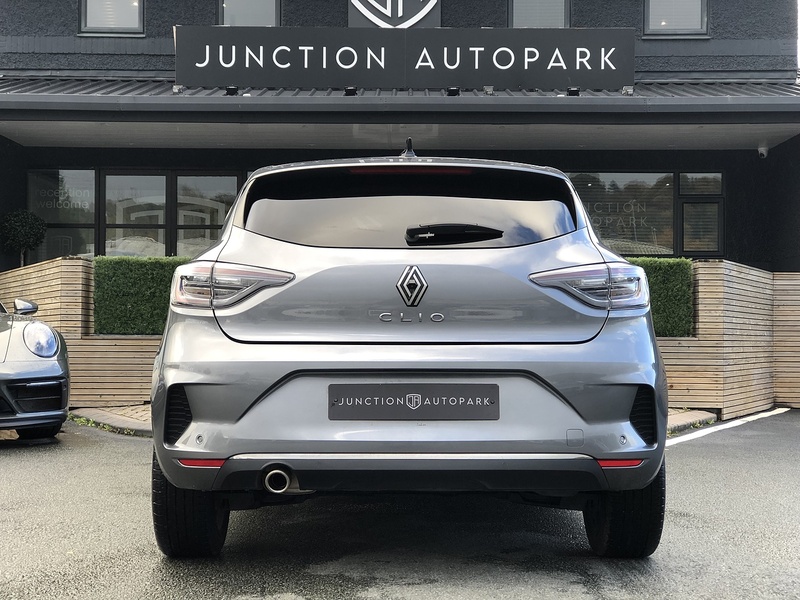 Renault Clio TCe techno - U1830