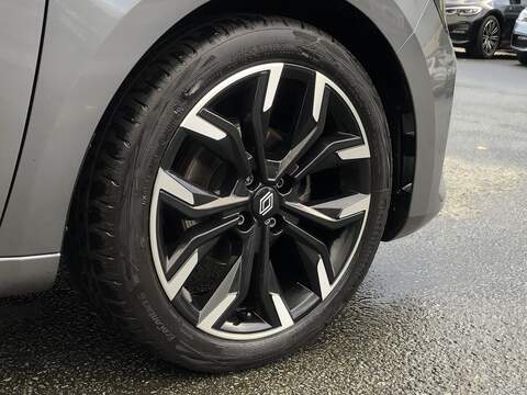 Renault Clio TCe techno - U1830