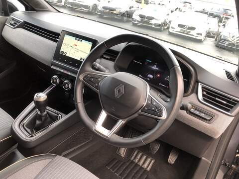 Renault Clio TCe techno - U1830