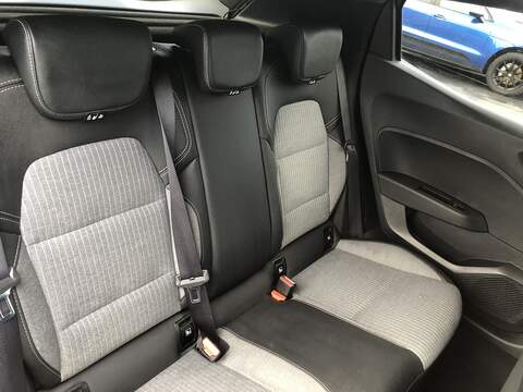 Renault Clio TCe techno - U1830