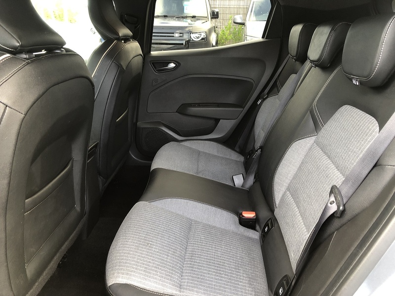 Renault Clio TCe techno - U1830