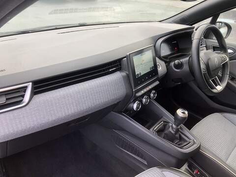 Renault Clio TCe techno - U1830