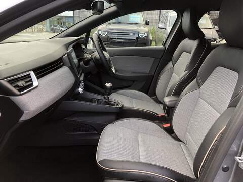 Renault Clio TCe techno - U1830