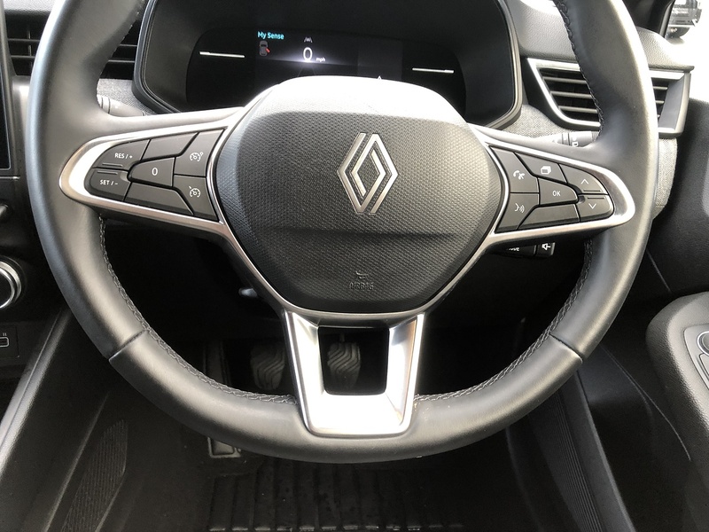 Renault Clio TCe techno - U1830