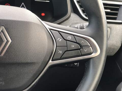 Renault Clio TCe techno - U1830