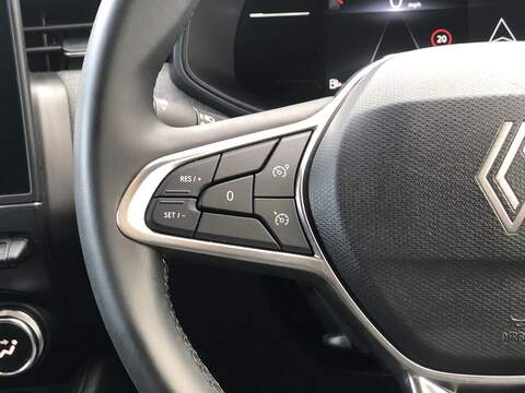 Renault Clio TCe techno - U1830