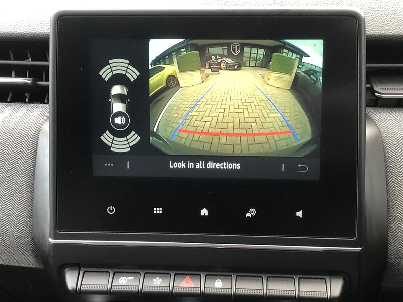 Renault Clio TCe techno - U1830