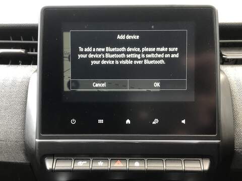 Renault Clio TCe techno - U1830