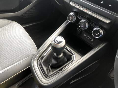 Renault Clio TCe techno - U1830