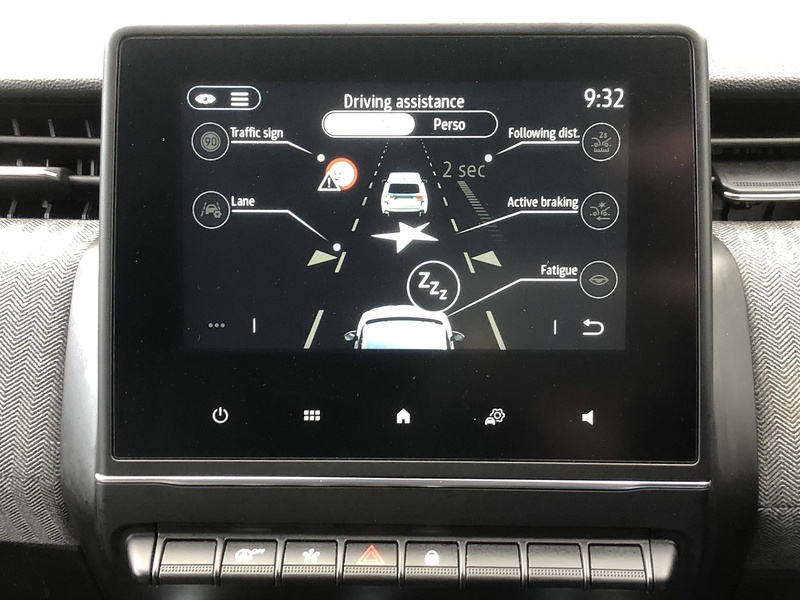 Renault Clio TCe techno - U1830