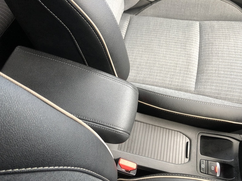 Renault Clio TCe techno - U1830