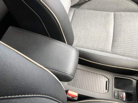 Renault Clio TCe techno - U1830