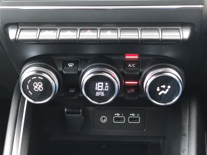 Renault Clio TCe techno - U1830