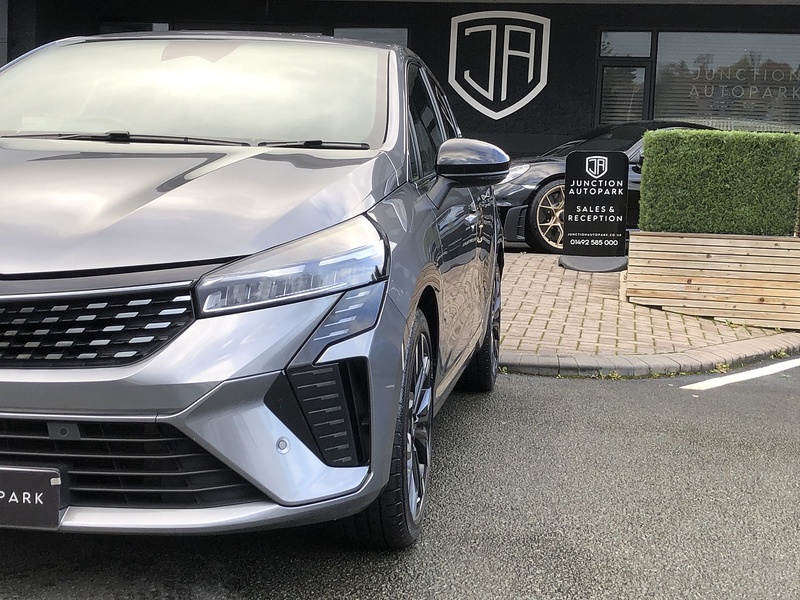 Renault Clio TCe techno - U1830