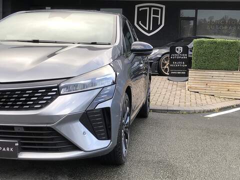 Renault Clio TCe techno - U1830