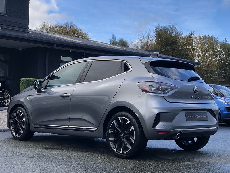 Renault Clio TCe techno - U1830