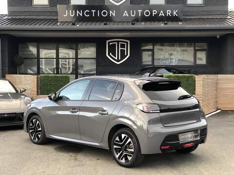 Peugeot 208 PureTech Allure - U1832