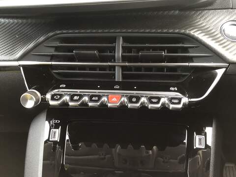 Peugeot 208 PureTech Allure - U1832