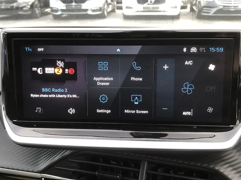 Peugeot 208 PureTech Allure - U1832