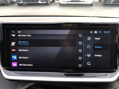 Peugeot 208 PureTech Allure - U1832