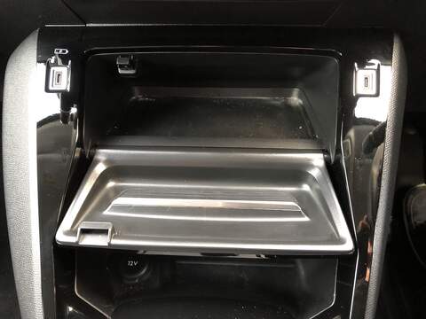 Peugeot 208 PureTech Allure - U1832