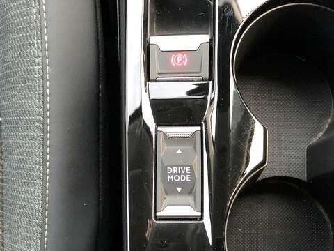 Peugeot 208 PureTech Allure - U1832