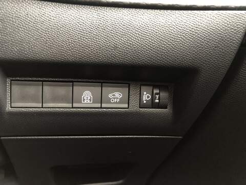 Peugeot 208 PureTech Allure - U1832