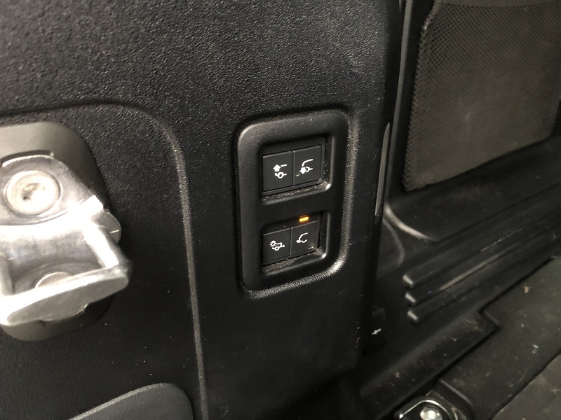 Land Rover Defender 110 D250 MHEV S - U1854