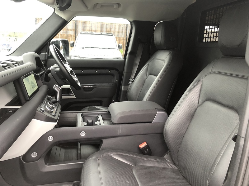 Land Rover Defender 110 D250 MHEV S - U1854