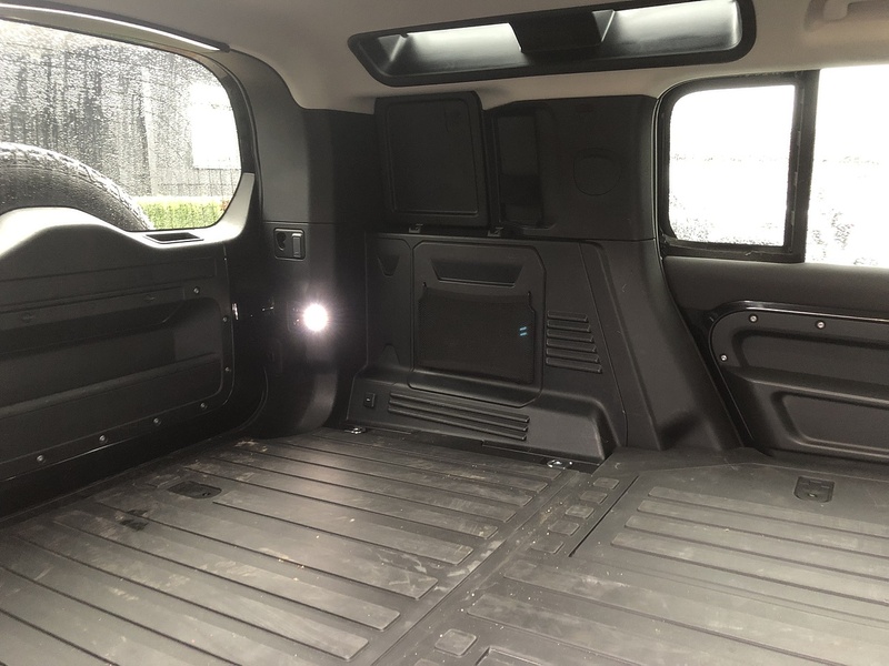 Land Rover Defender 110 D250 MHEV S - U1854