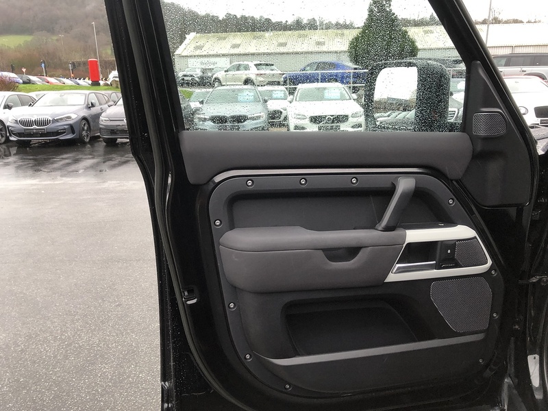 Land Rover Defender 110 D250 MHEV S - U1854